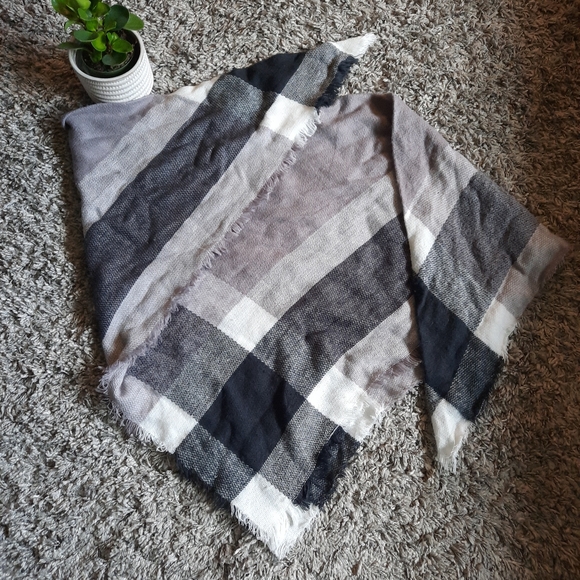 2 🍂 garage scarves. Large, warm, stylish. - Picture 3 of 10